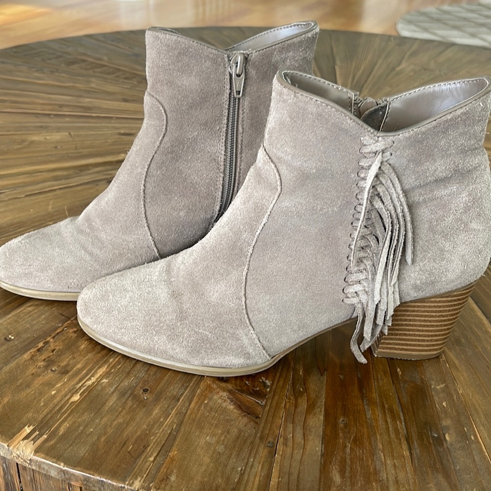 Bass ankle boots